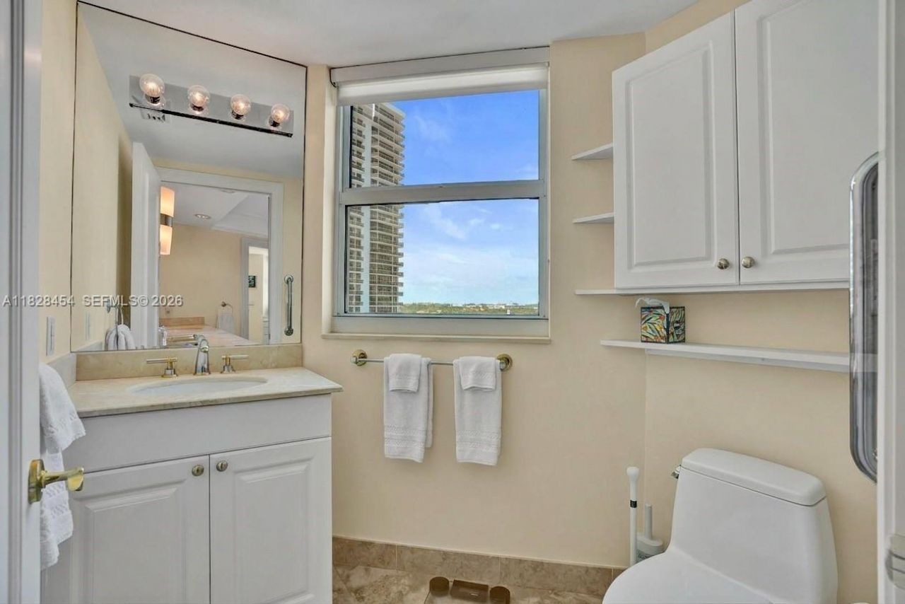 20201 E Country Club Dr, Unit 901, Aventura, FL 33180 Photo