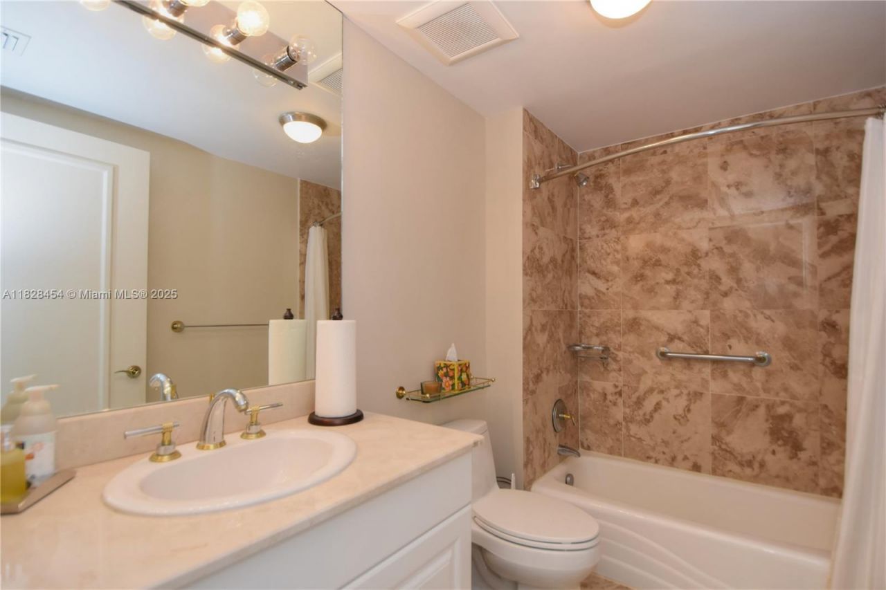 20201 E Country Club Dr, Unit 901, Aventura, FL 33180 Photo