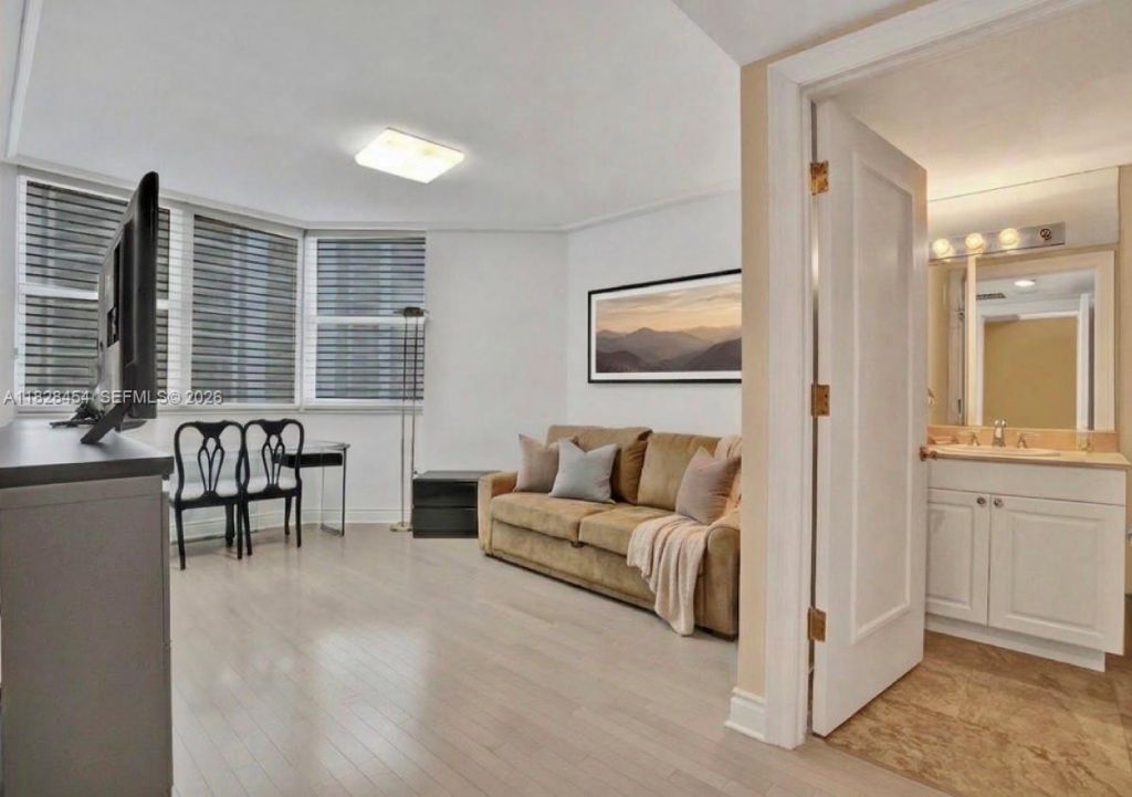 20201 E Country Club Dr, Unit 901, Aventura, FL 33180 Photo