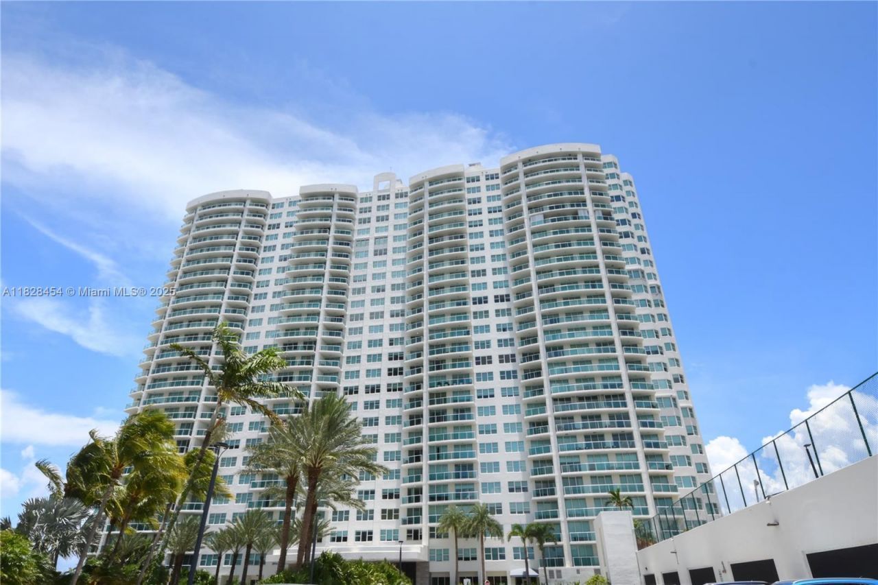 20201 E Country Club Dr, Unit 901, Aventura, FL 33180 Photo