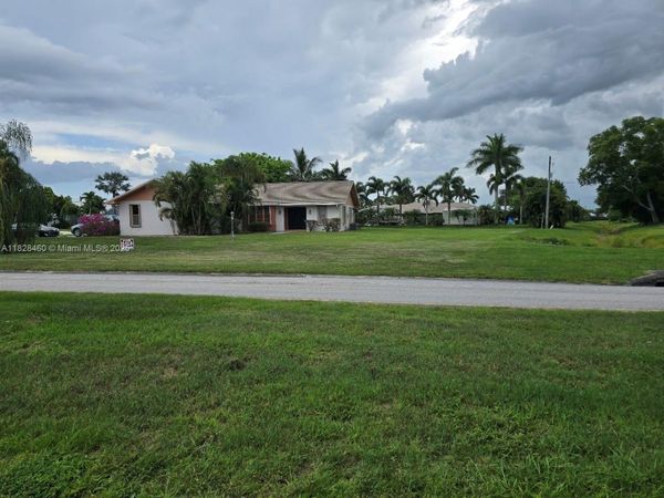 2802 SE Calvin St, Port St. Lucie, FL 34952