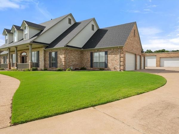 6417 Gehrig Circle, Burleson, TX 76028