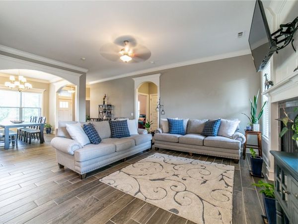 1653 S Laurel Landing, Fayetteville, AR 72701