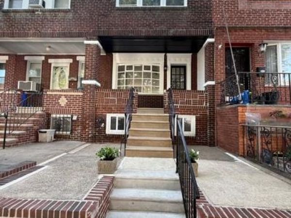 2831 S MARVINE STREET, PHILADELPHIA, PA 19148