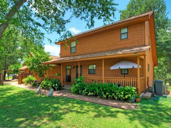 828 Water ST, Webberville, TX 78653