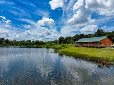 000 SE 54 Highway, Collins, MO 64738