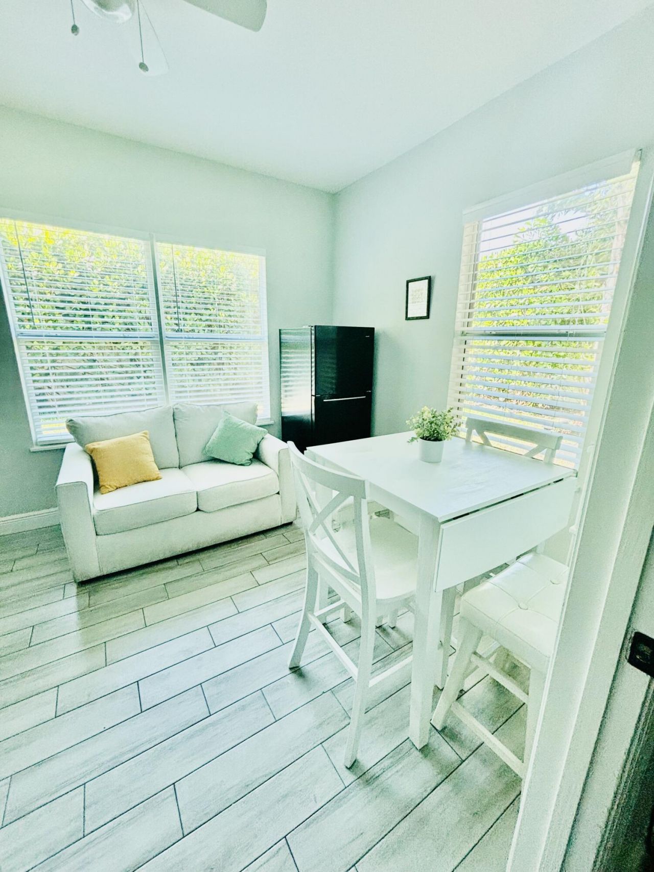 1036 Francis Street, West Palm Beach, FL 33405 Photo