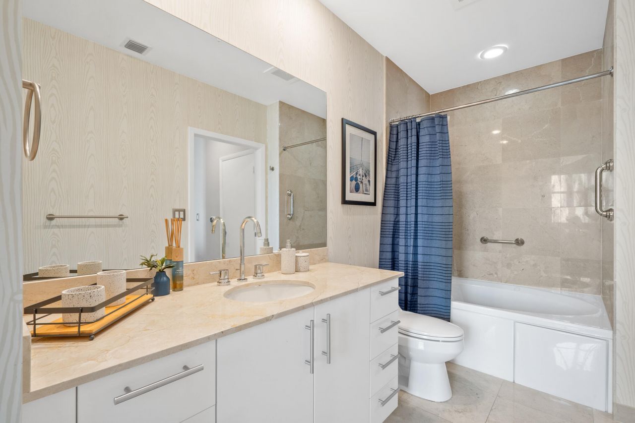 550 Okeechobee Boulevard, Unit Mph-16, West Palm Beach, FL 33401 Photo