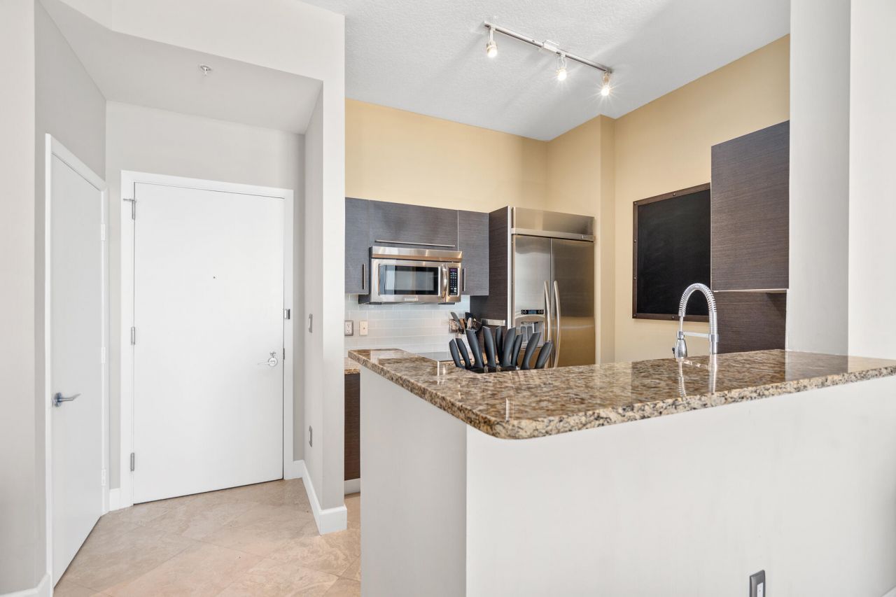 550 Okeechobee Boulevard, Unit Mph-16, West Palm Beach, FL 33401 Photo