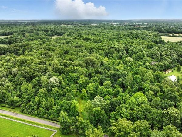 21251 Pitts Road, Wellington, OH 44090