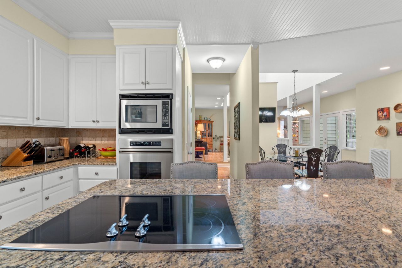 40 Greensward Road Photo 37