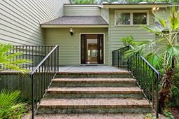 40 Greensward Road photo 4