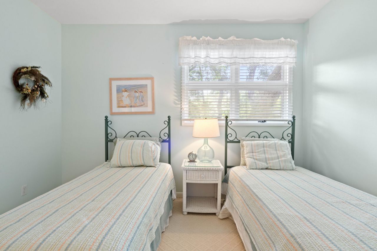 40 Greensward Road Photo 48