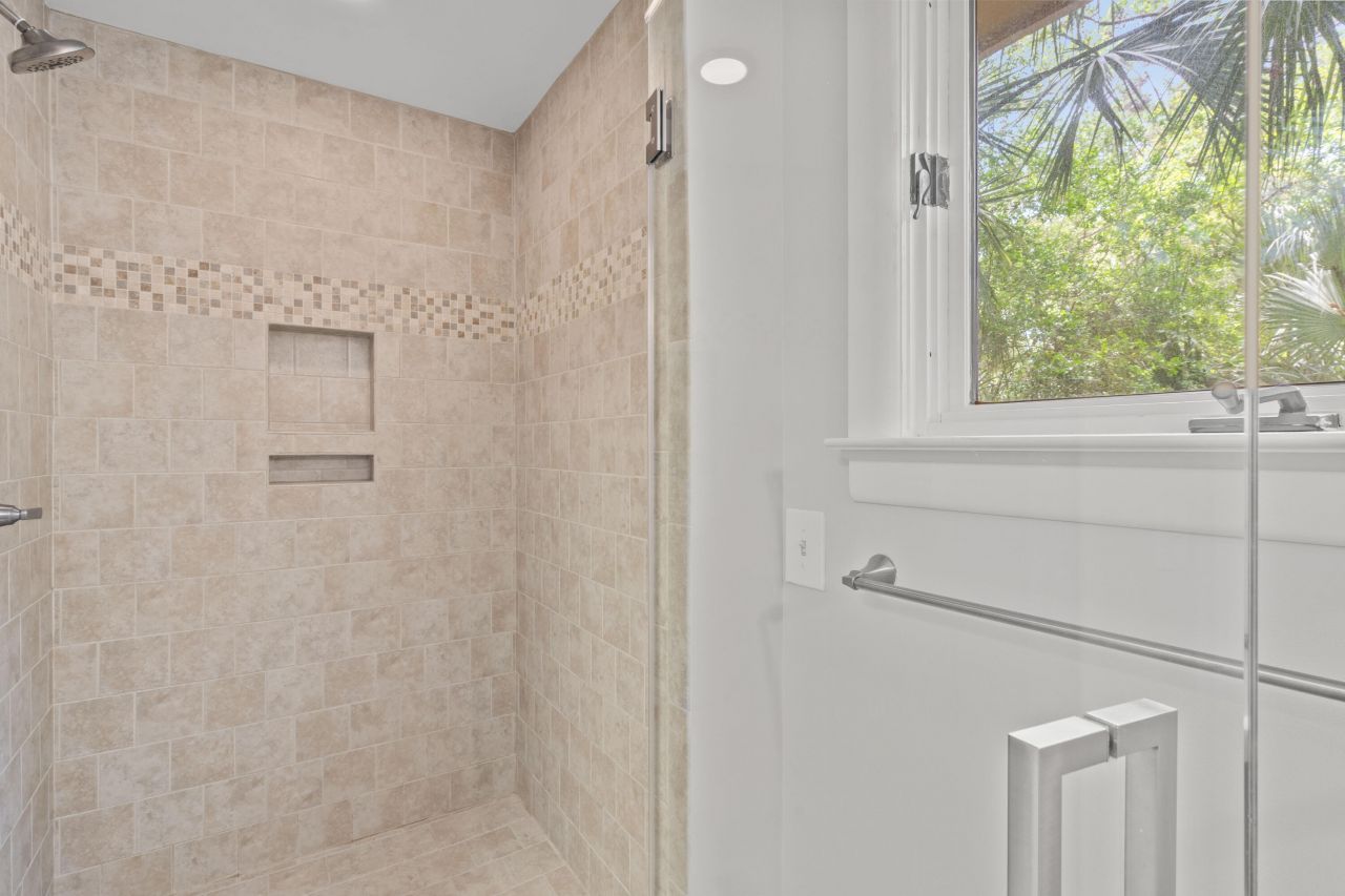 40 Greensward Road Photo 52