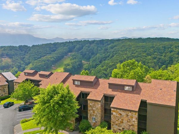 1380 Ski View Drive, Gatlinburg, TN 37738