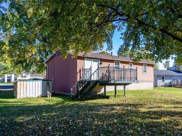 3980 Ridgelea Drive, Lockport, NY 14094