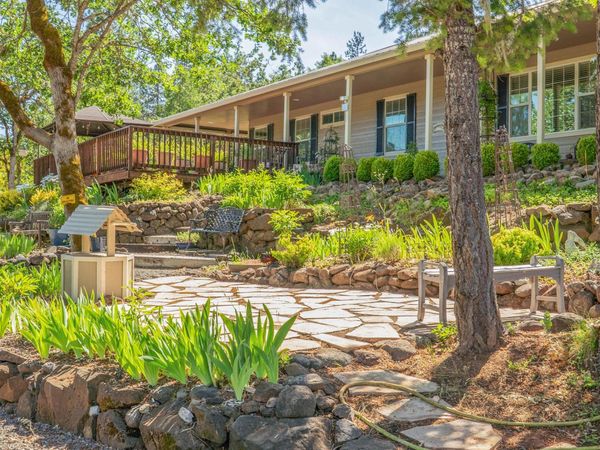 2080 Swingle Road, Trail, OR 97541