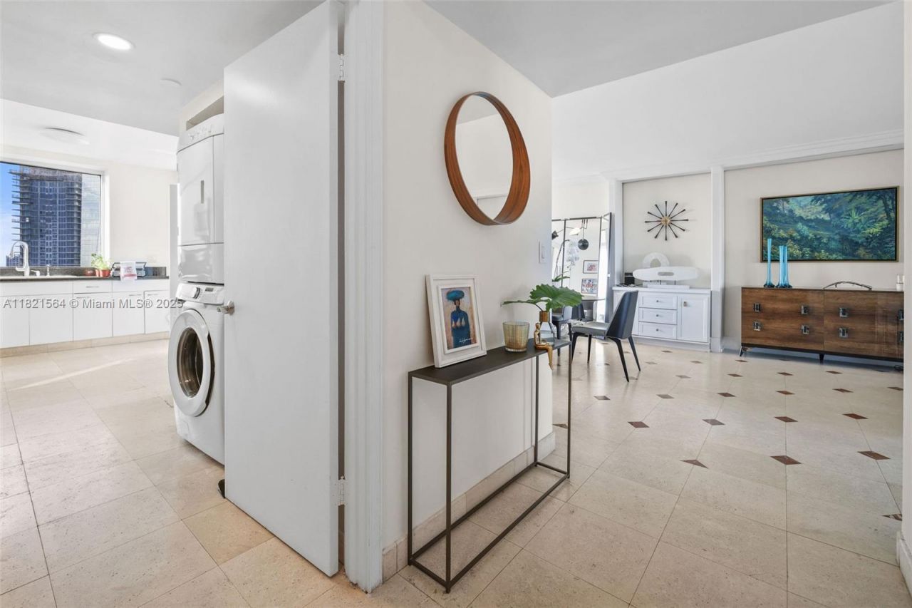 1541 Brickell Ave, Unit A2102, Miami, FL 33129 Photo