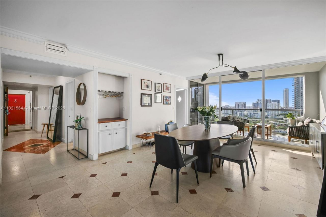 1541 Brickell Ave, Unit A2102, Miami, FL 33129 Photo