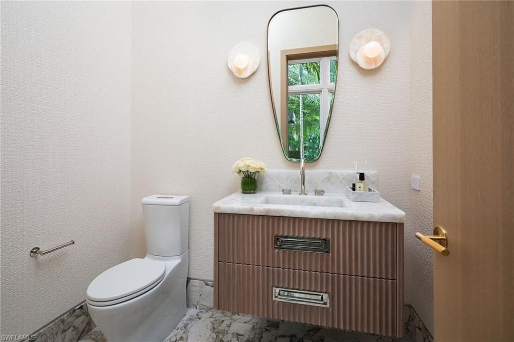 584 Banyan Blvd, Naples, FL 34102 Photo