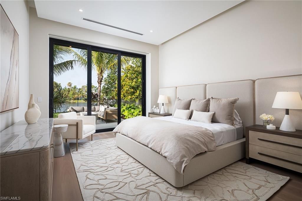 584 Banyan Blvd, Naples, FL 34102 Photo