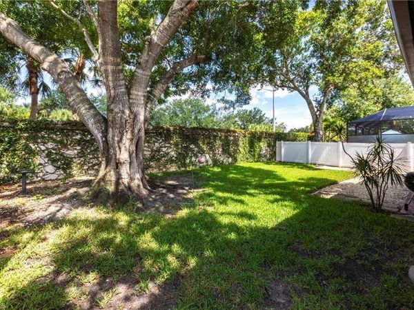 11302 Lakeland CIR, FORT MYERS, FL 33913