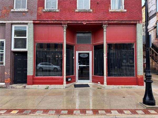 113 E Main Street, Anamosa, IA 52205