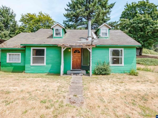 554 Mitchell St, Falls City, OR 97344
