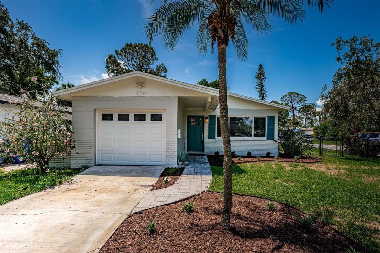 1700 Shore Acres Boulevard Ne, Saint Petersburg, FL 33703 Photo