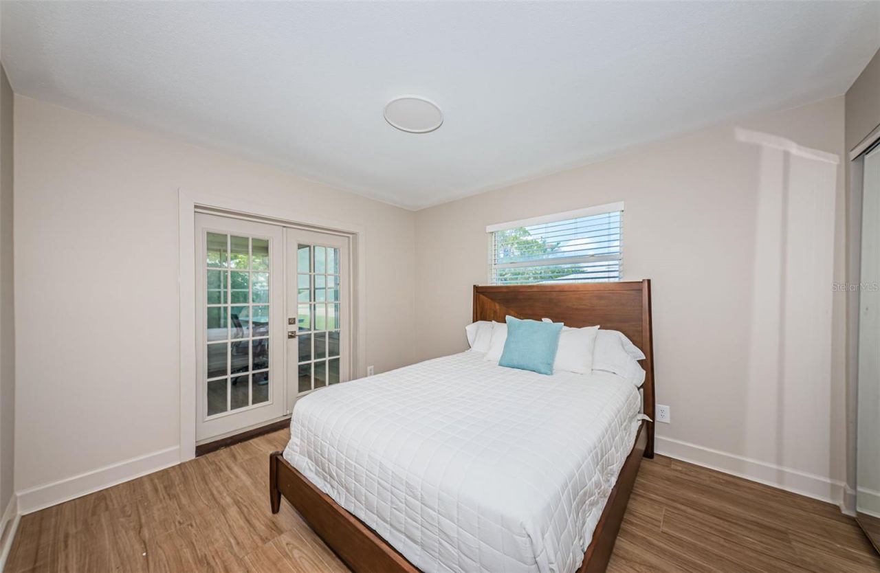 1700 Shore Acres Boulevard Ne, Saint Petersburg, FL 33703 Photo