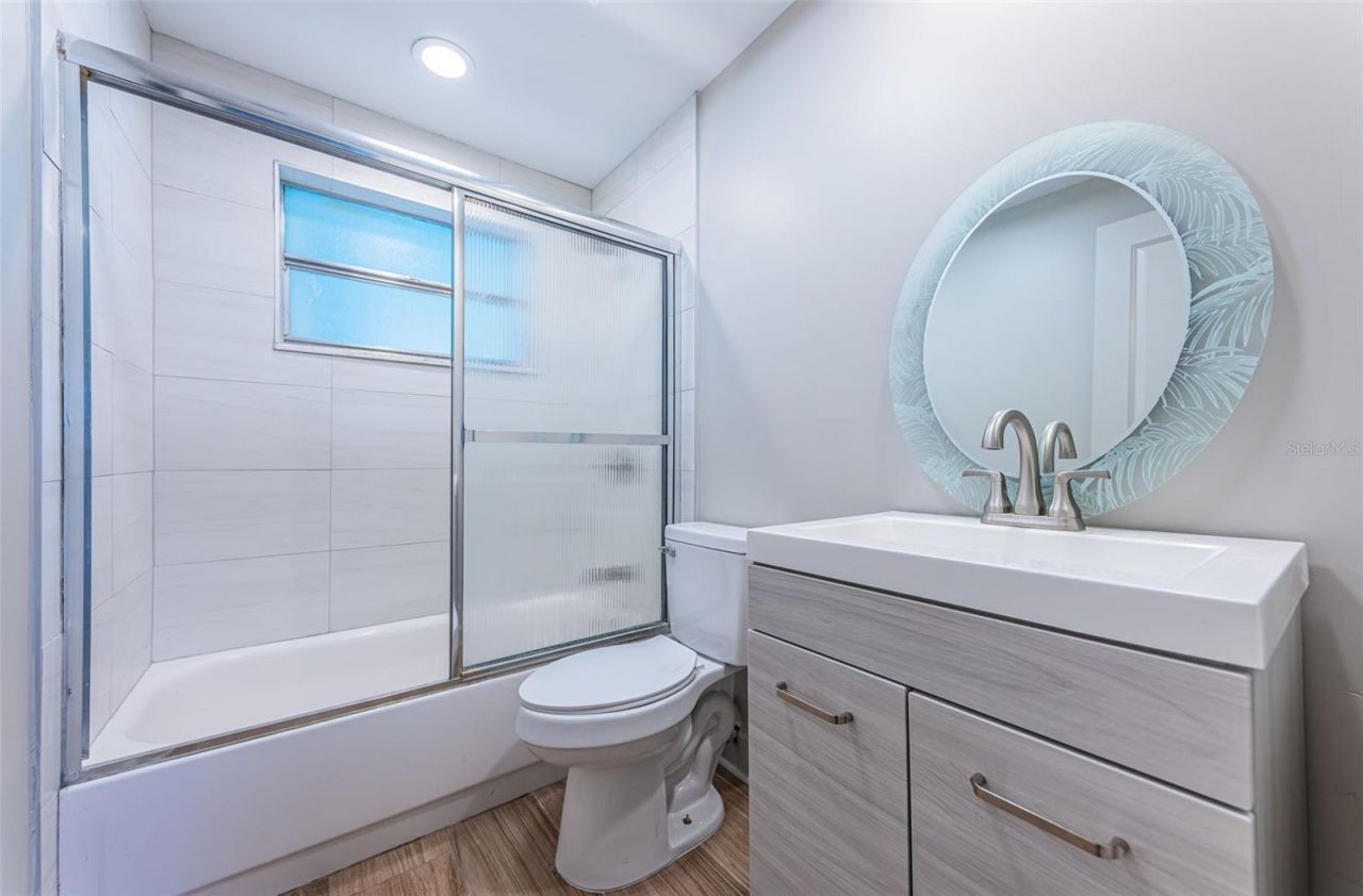 1700 Shore Acres Boulevard Ne, Saint Petersburg, FL 33703 Photo