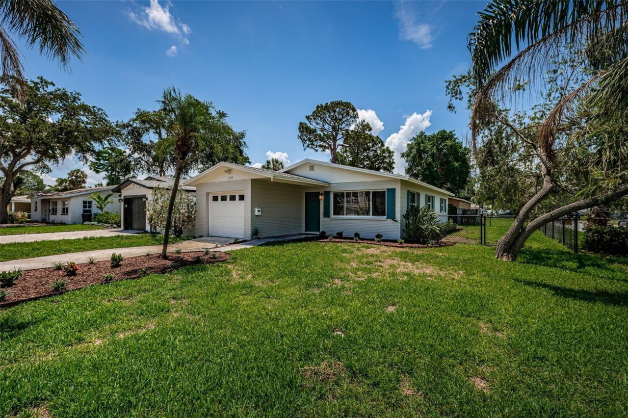 1700 Shore Acres Boulevard Ne, Saint Petersburg, FL 33703 Photo
