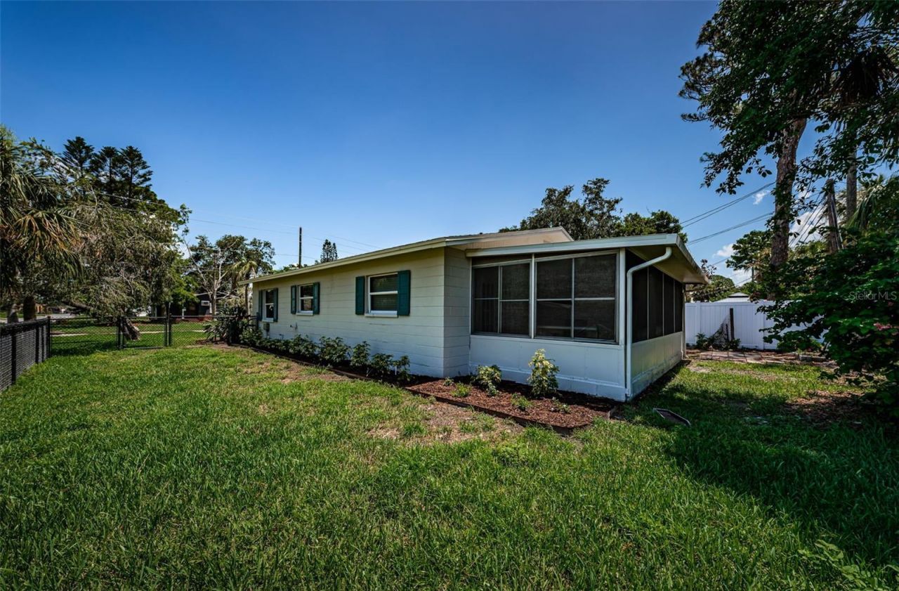 1700 Shore Acres Boulevard Ne, Saint Petersburg, FL 33703 Photo