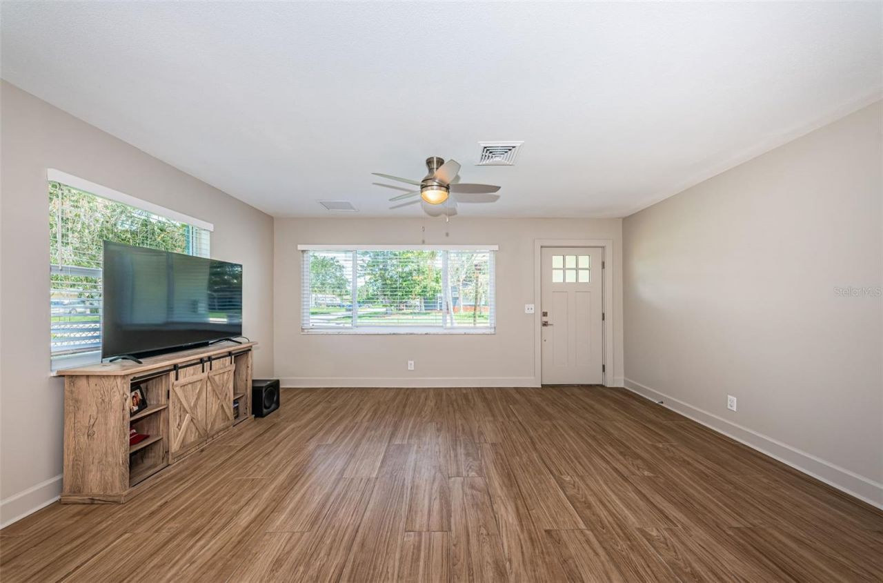 1700 Shore Acres Boulevard Ne, Saint Petersburg, FL 33703 Photo