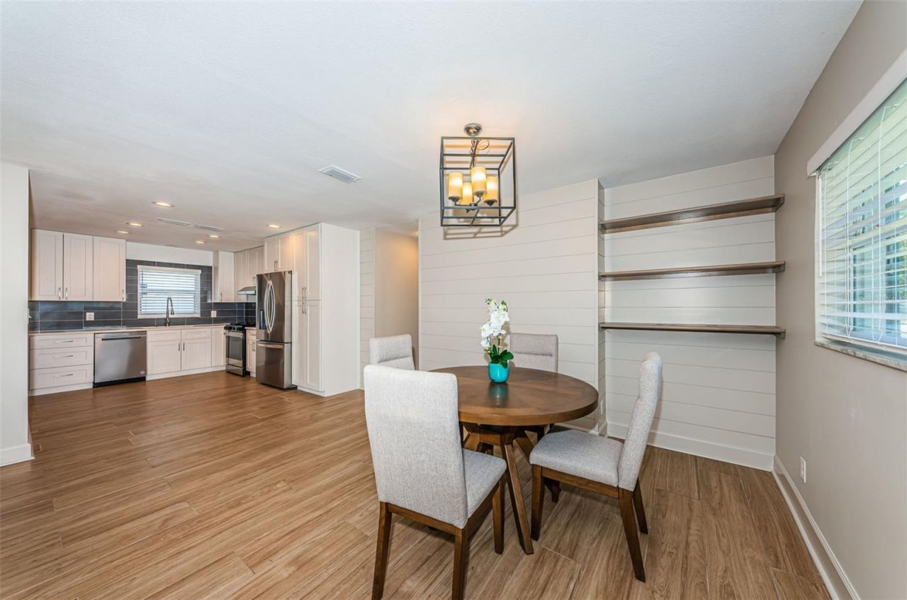 1700 Shore Acres Boulevard Ne, Saint Petersburg, FL 33703 Photo