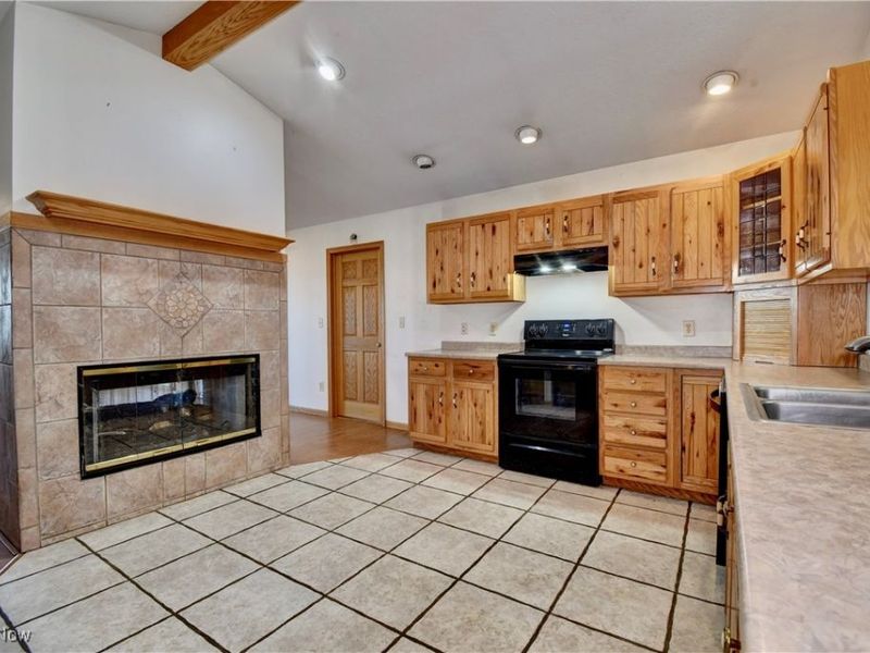 1451 Ridge Road NE, New Philadelphia, OH 44663 Photo 2