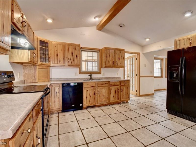 1451 Ridge Road NE, New Philadelphia, OH 44663 Photo 3