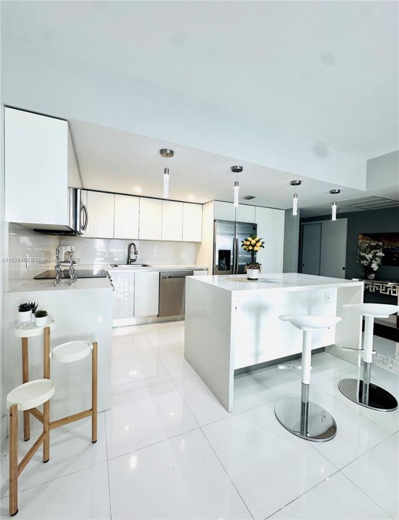 19390 Collins Ave, Unit 911, Sunny Isles Beach, FL 33160 Photo