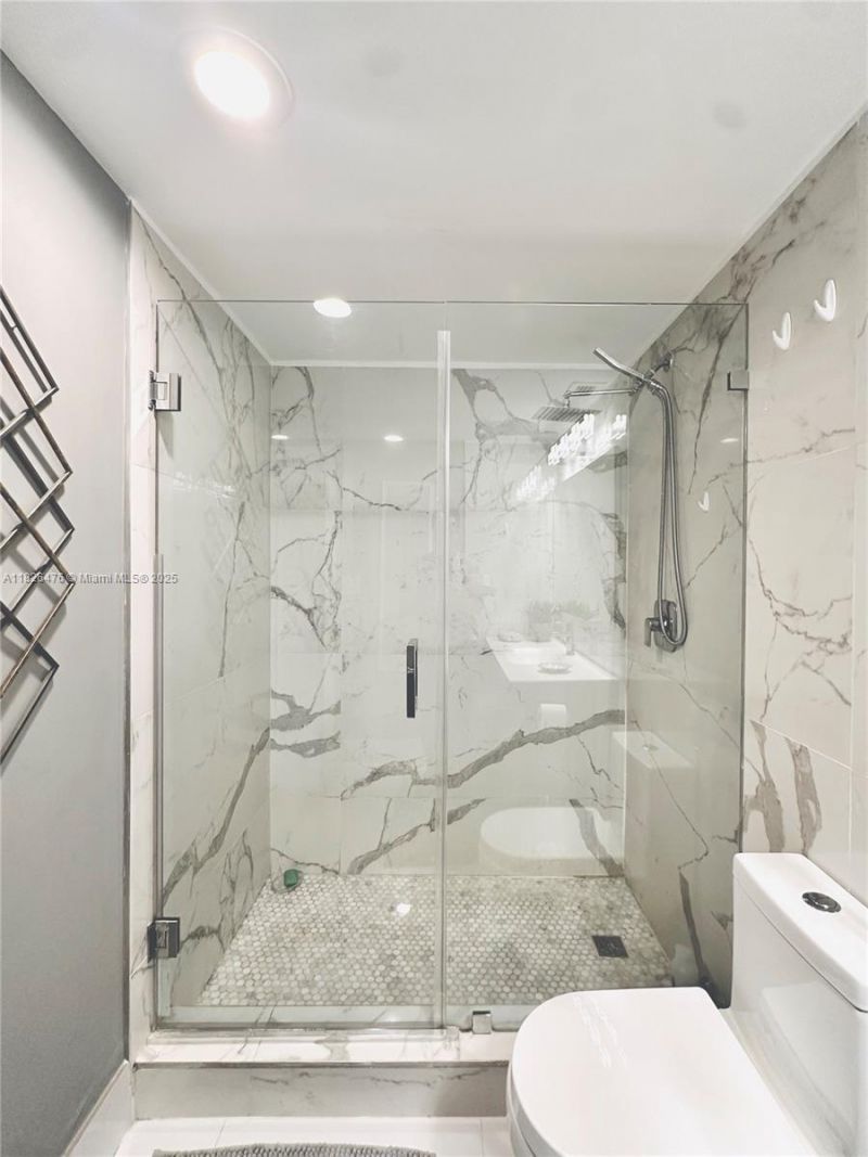 19390 Collins Ave, Unit 911, Sunny Isles Beach, FL 33160 Photo