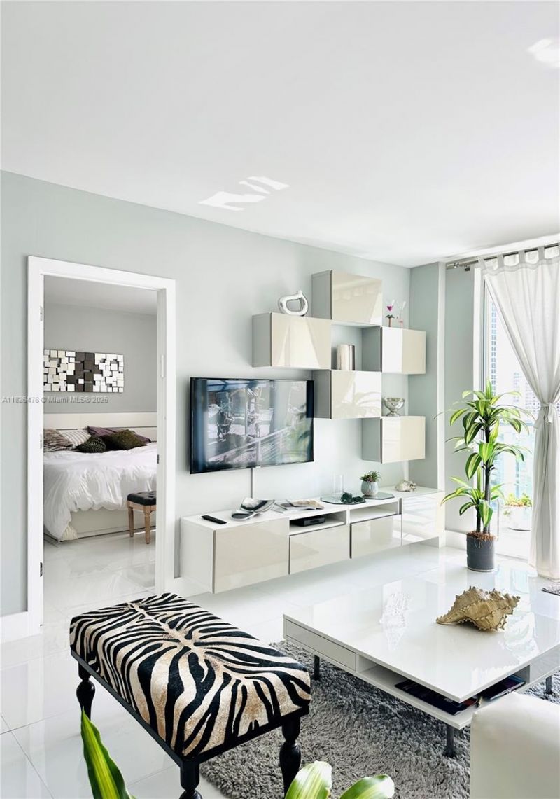 19390 Collins Ave, Unit 911, Sunny Isles Beach, FL 33160 Photo