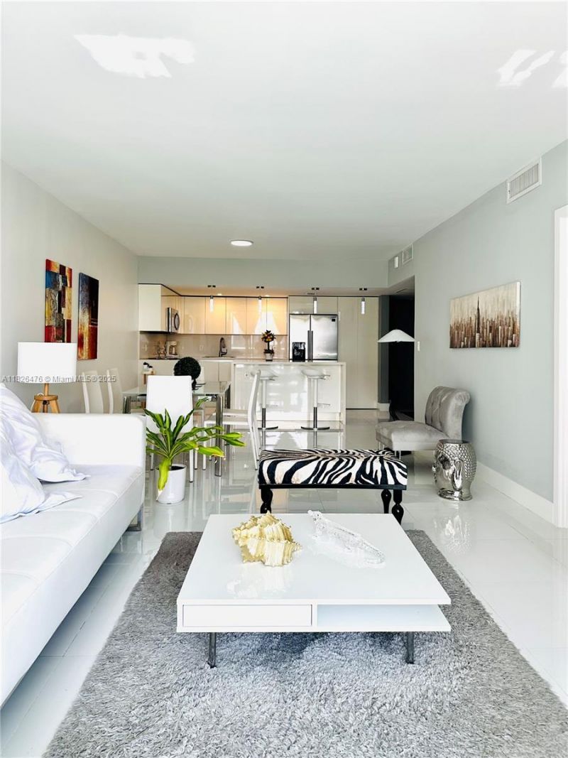 19390 Collins Ave, Unit 911, Sunny Isles Beach, FL 33160 Photo