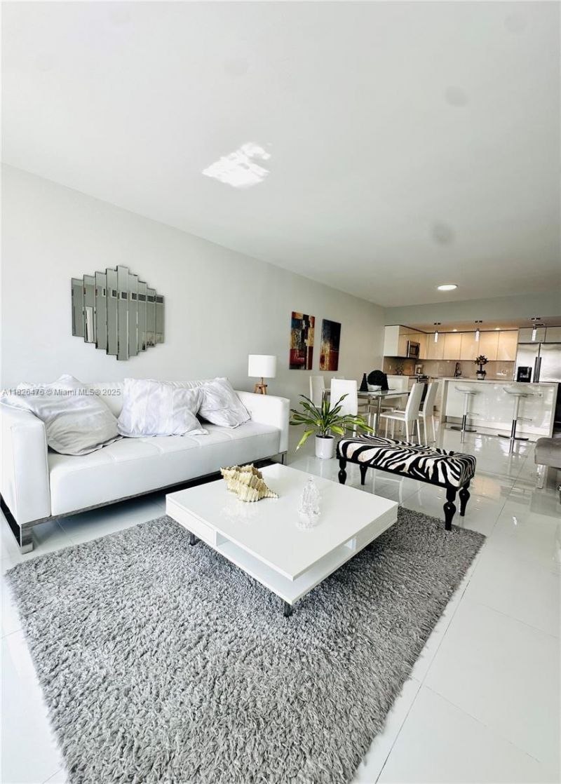 19390 Collins Ave, Unit 911, Sunny Isles Beach, FL 33160 Photo