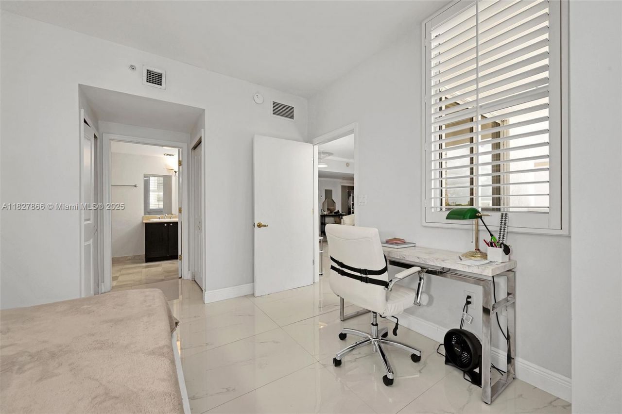4100 Salzedo St, Unit 515, Coral Gables, FL 33146 Photo