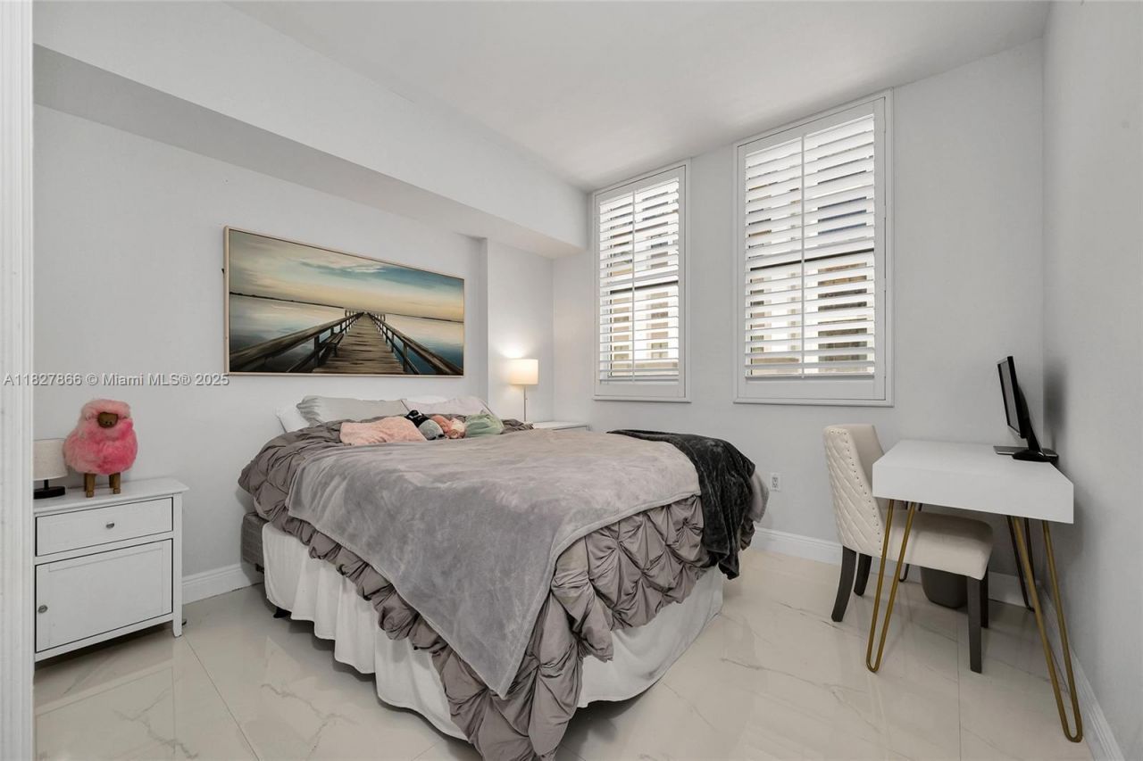 4100 Salzedo St, Unit 515, Coral Gables, FL 33146 Photo