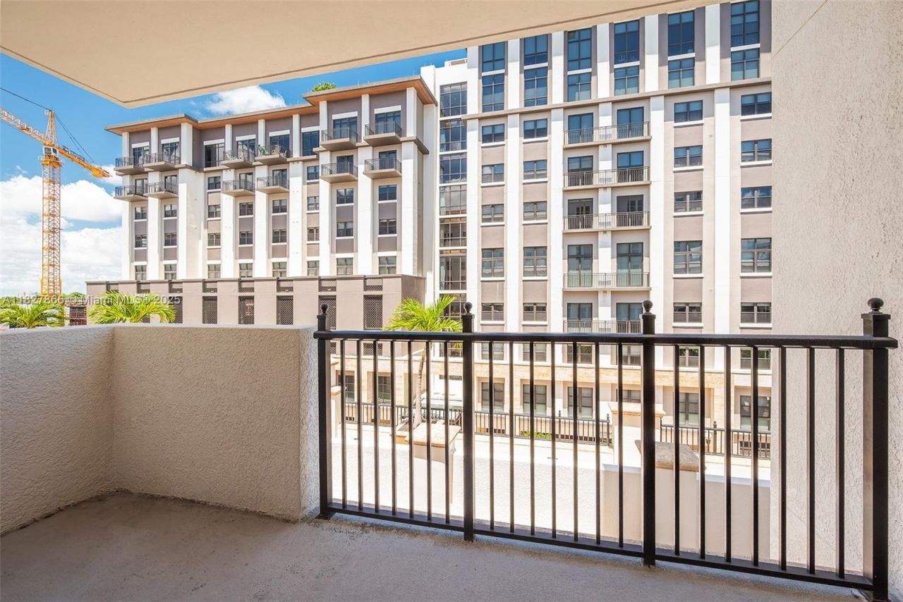 4100 Salzedo St, Unit 515, Coral Gables, FL 33146 Photo