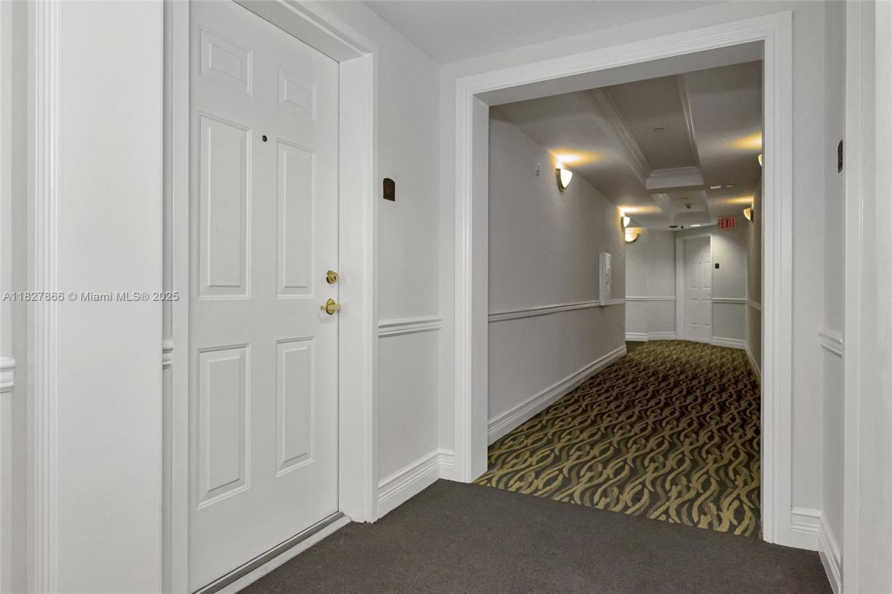 4100 Salzedo St, Unit 515, Coral Gables, FL 33146 Photo