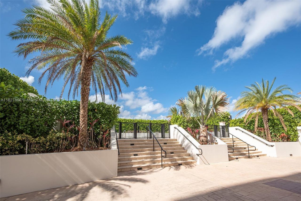 4100 Salzedo St, Unit 515, Coral Gables, FL 33146 Photo