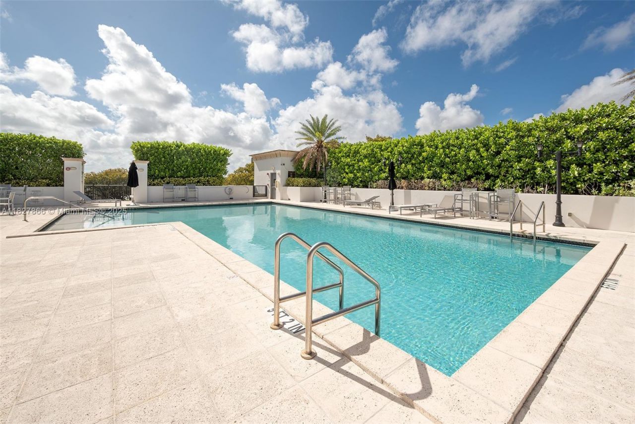 4100 Salzedo St, Unit 515, Coral Gables, FL 33146 Photo