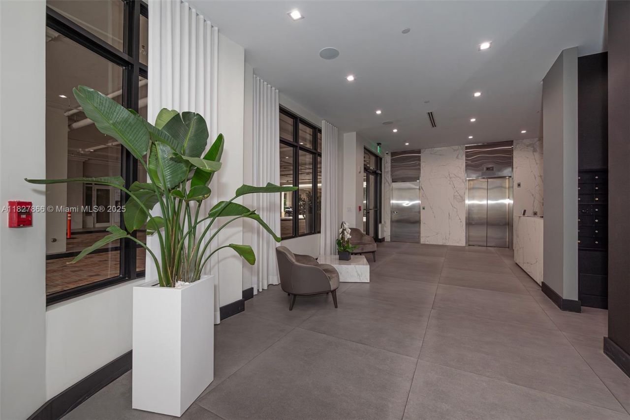 4100 Salzedo St, Unit 515, Coral Gables, FL 33146 Photo