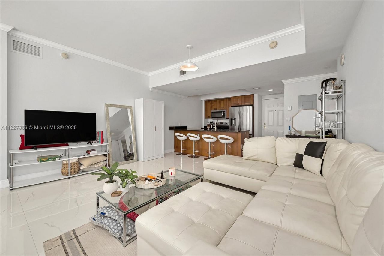 4100 Salzedo St, Unit 515, Coral Gables, FL 33146 Photo